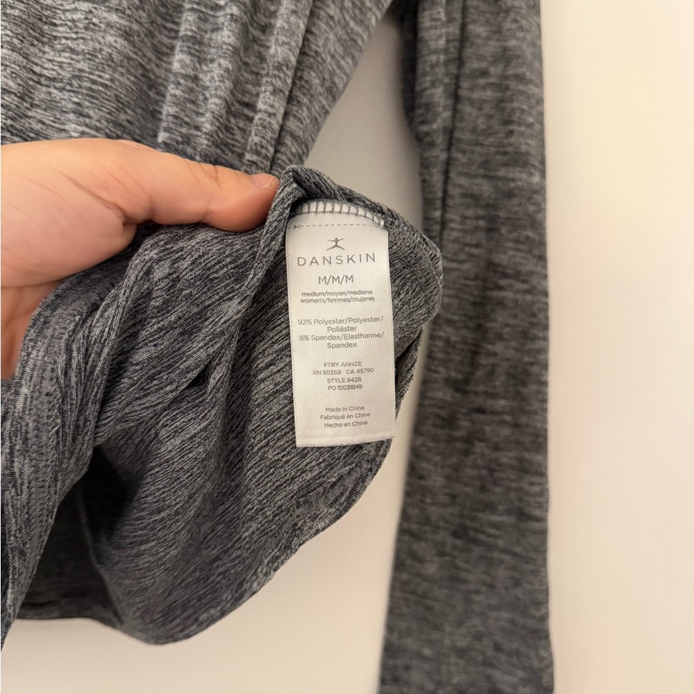 Woman’s Long Sleeve Grey Shirt Danskin - Picture 2 of 3